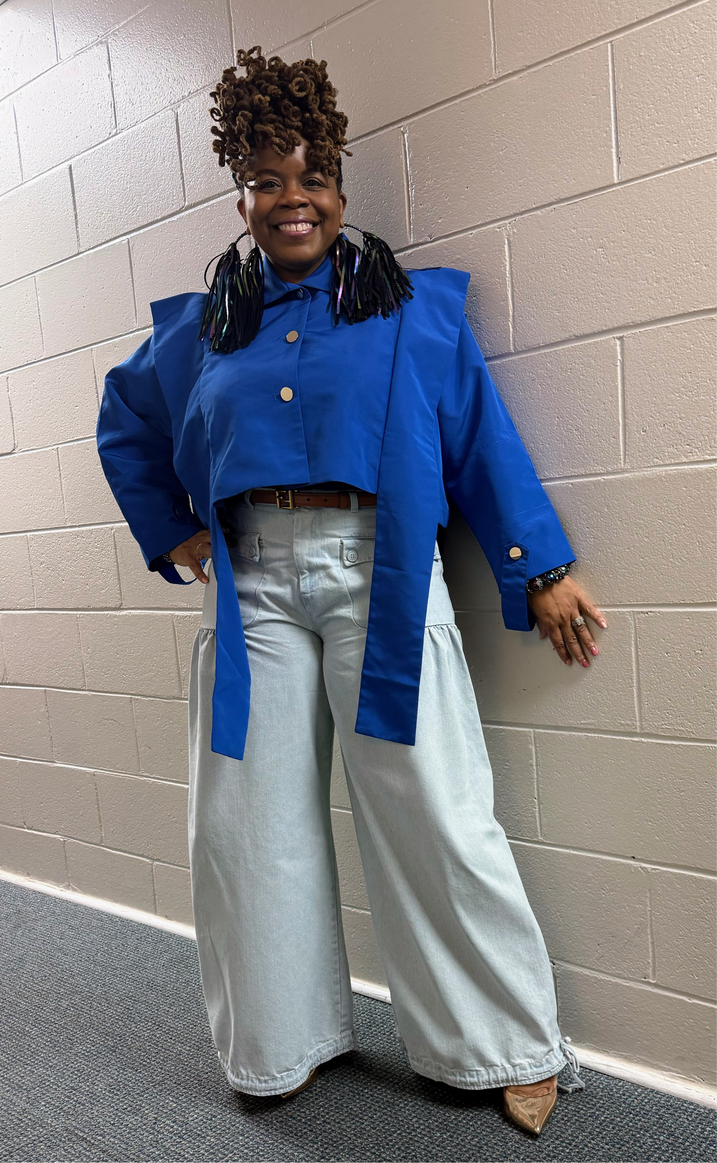 WIDE OPENING ADJUSTABLE MID HIGH WAIST DENIM PANTS